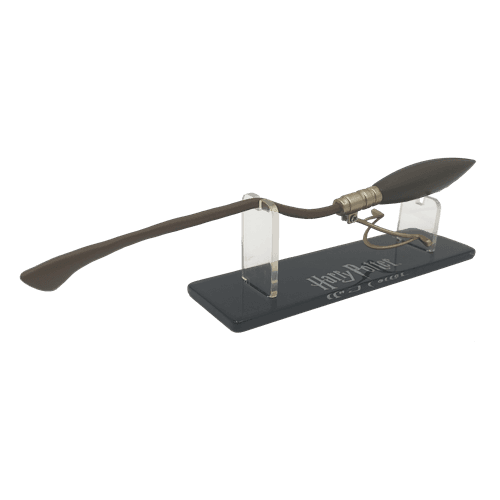 Harry Potter | Nimbus 2000 Scaled Prop Replica